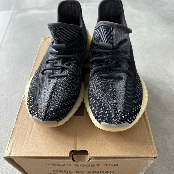 Yeezy Other - Yeezy 350 V2 - Carbon - Men 8